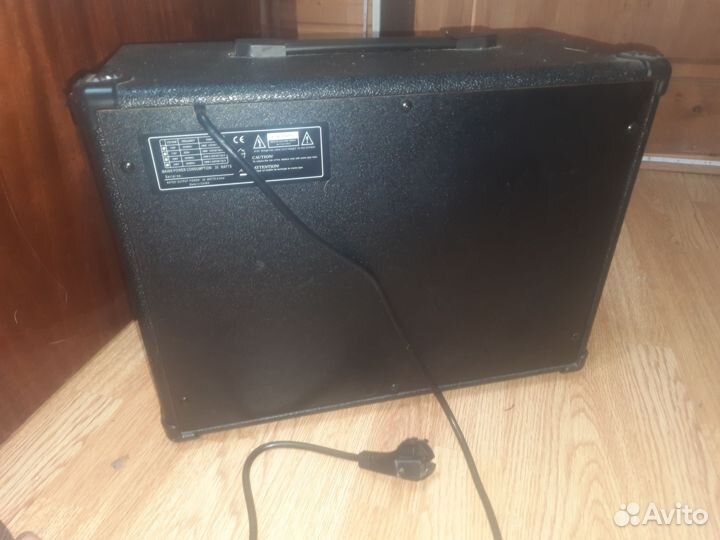 Комбоусилитель fabio для электрогитары