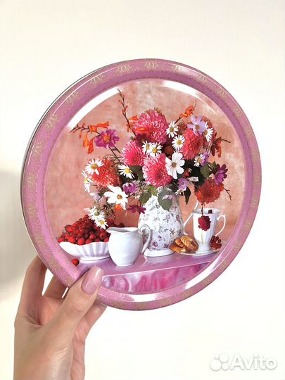 Жестяная банка коробка шкатулка