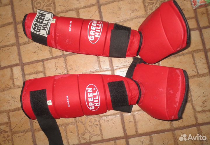 Щитки футбольные детские