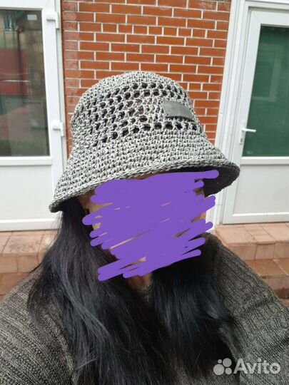 Шляпа женская соломенная из рафии