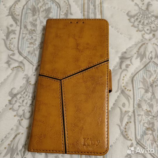 Чехлы на телефон