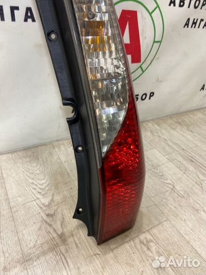 Фонарь в крыло задний правый Mitsubishi Lancer 9