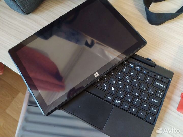 Планшетный компьютер с клавиатурой EVE 10 C401T