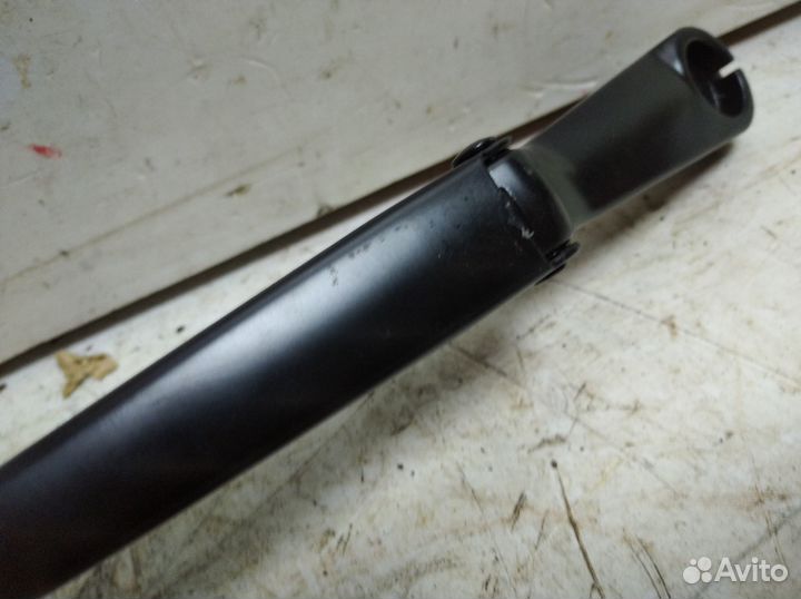 Поводок стеклоочистителя правый Fiat Albea