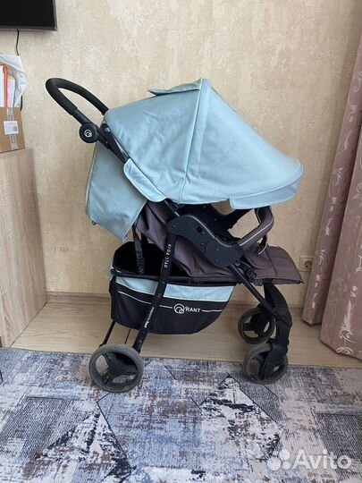 Прогулочная летняя коляска легкая