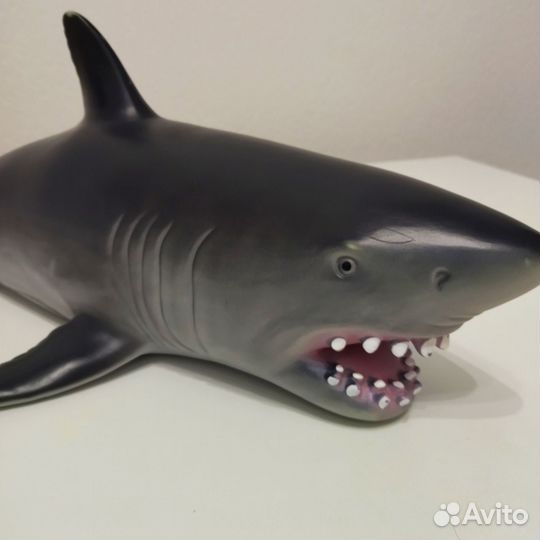 Детская игрушка Акула
