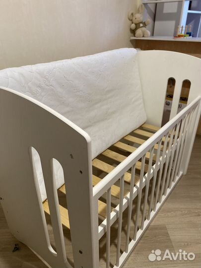 Детская кровать с матрасом