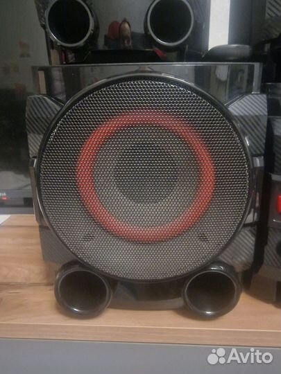 Музыкальный центр LG DM 5660K xboom karaoke