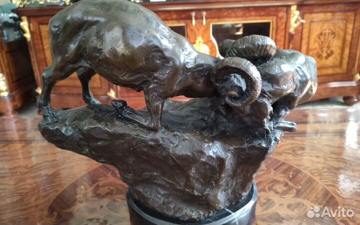 Бронзовая фигурка Бой баранов