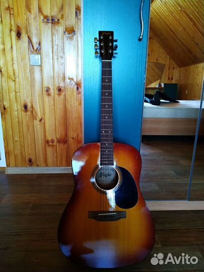 Акустическая гитара
