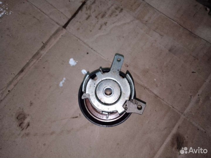 Натяжитель ремня грм Ford Focus 2 1,6