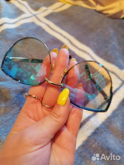 Новвые солнцезащитные очки