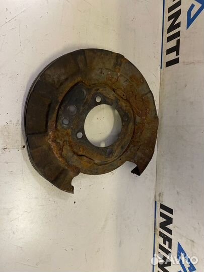 Пыльник щиток кожух тормозного диска задний левый