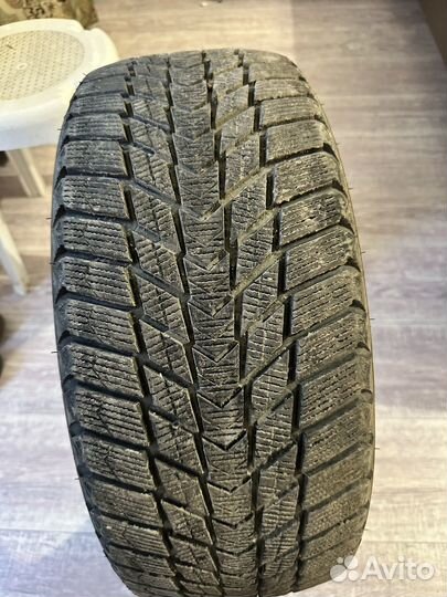 Nexen Winguard Ice Plus 215/45 R17 91T