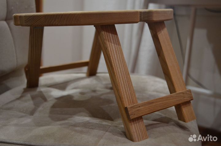 Винный столик менажница на раскладных ножках