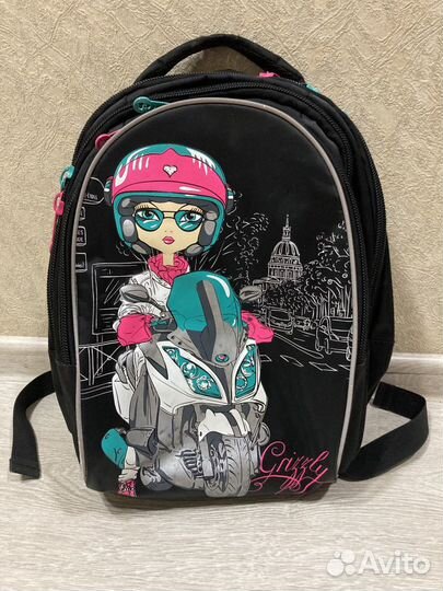 Рюкзаки, пеналы, папки для школы