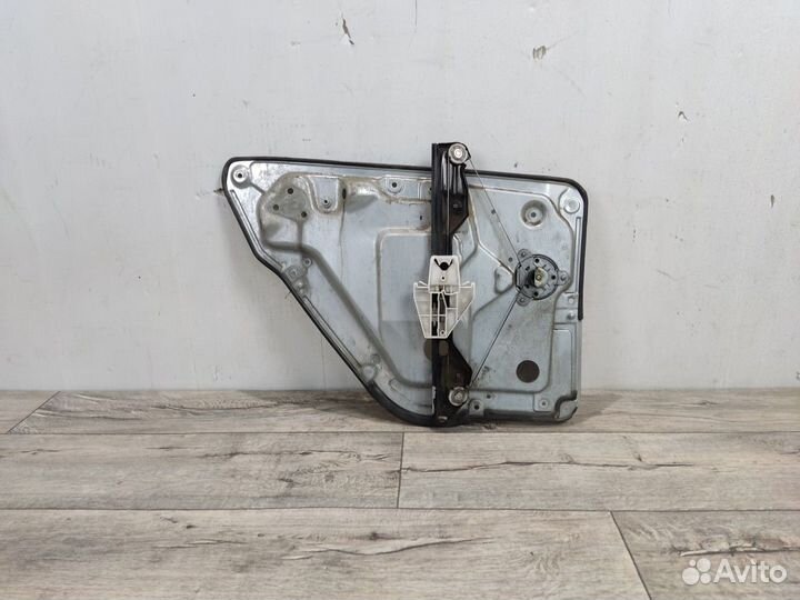 Стеклоподъемник механический задний правый Fabia Фабия