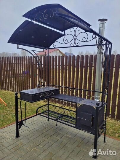 Мангал с печкой и крышей