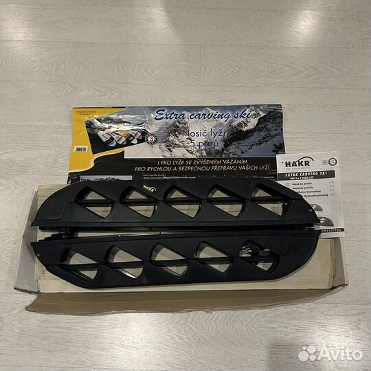 Крепления для лыж новое на багажник Hark