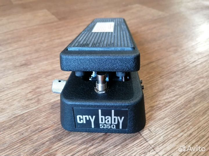 Педаль эффектов Cry Baby 535q