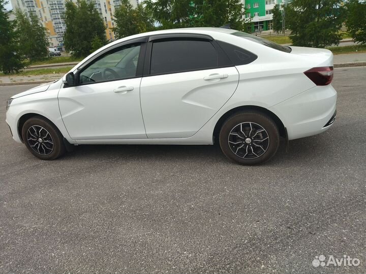 LADA Vesta 1.8 CVT, 2024, 3 500 км