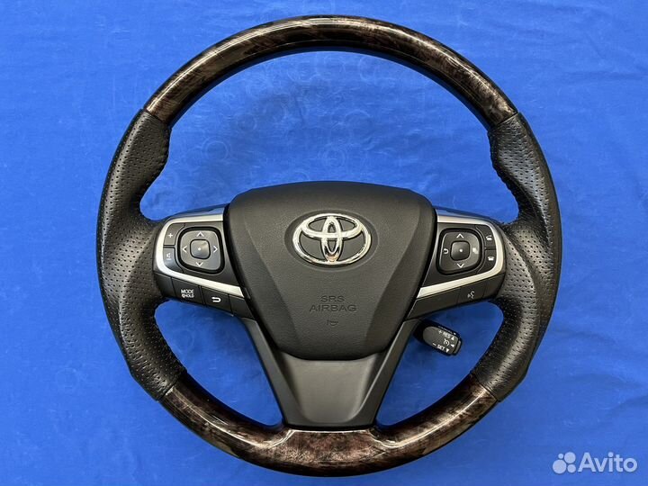 Анатомический руль с косточкой Toyota Camry 55