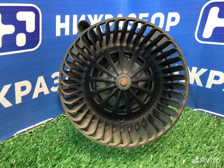 Моторчик печки Citroen C4 1.6 EP6 2010