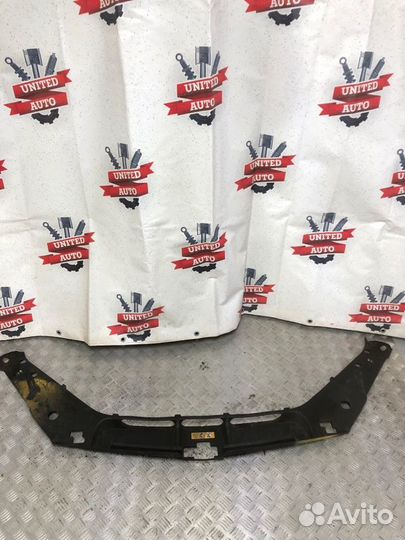 Накладка радиатора Mercedes Gle-Class W292 642.826