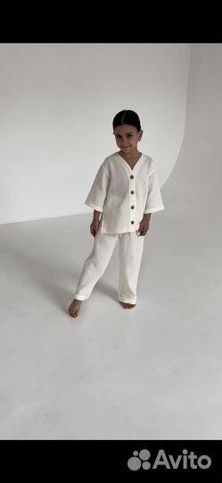 Костюм муслиновый для девочки.рост 110,116,122