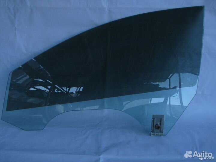 VW Passat CC Стекло двери переднее левое 2008-2012