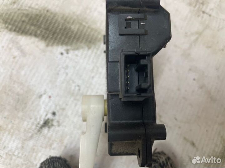 Сервопривод заслонки печки Toyota Land Cruiser