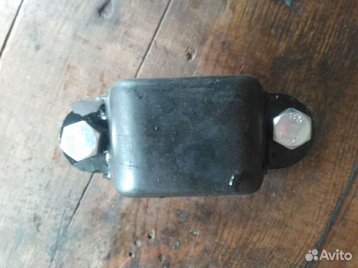 Отбойник балки прицепа