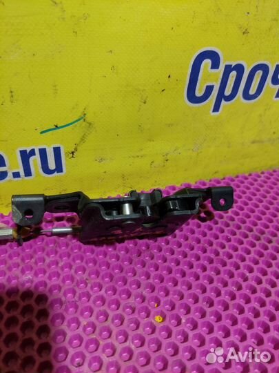 Замок спинки сиденья Hyundai Elantra