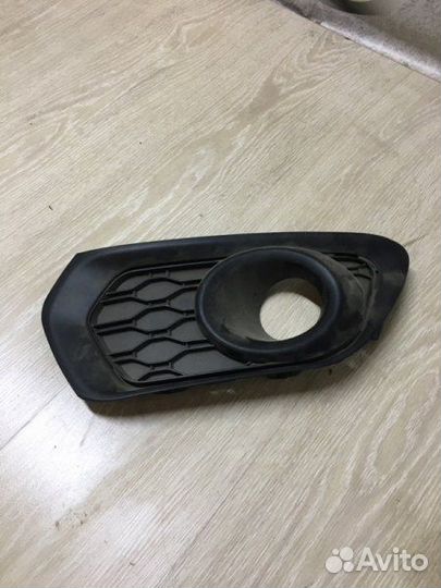 Оправа накладка птф туманки Renault sandero 2 Лев