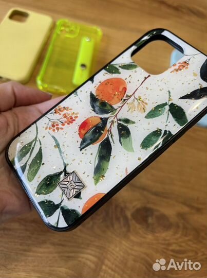 Чехол на iPhone 12