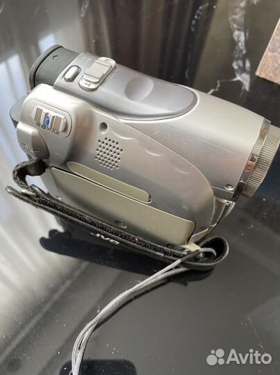 Видеокамера jvc