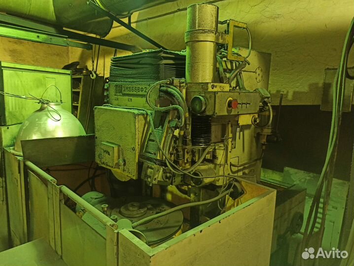 Станок заточной для зуборезных головок 3М666вф2