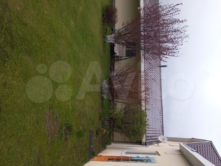 Коттедж 250 м² на участке 10 сот.