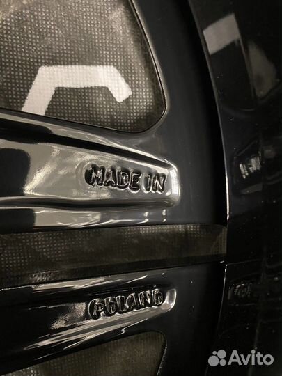 Оригинальные диски на mercedes amg r18