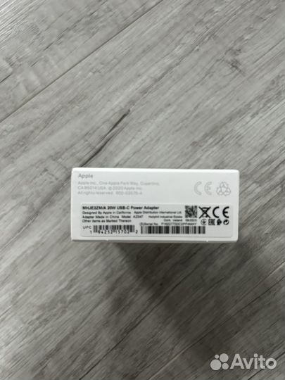 Зарядное устройство на iPhone 20w