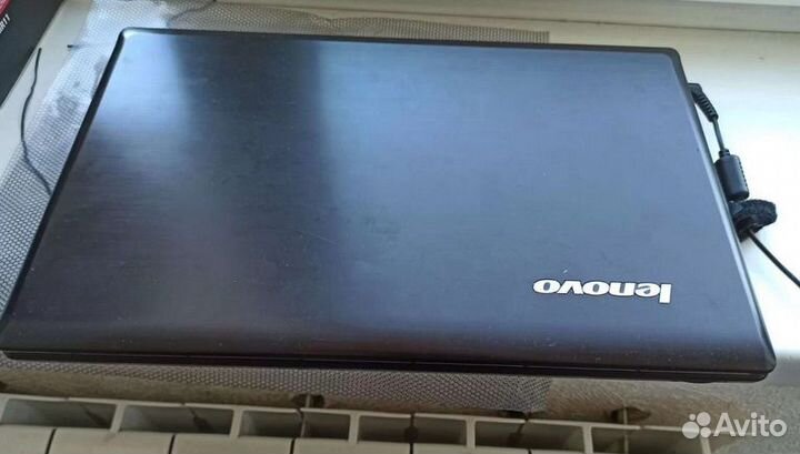 Ноутбук алюминиевый Lenovo G580, i3 + GT610M