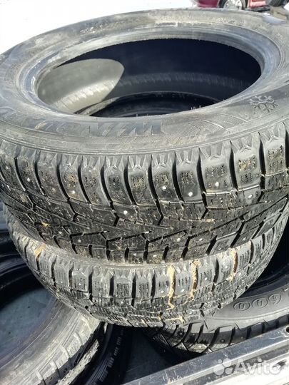 Зимние шины 215 60 16