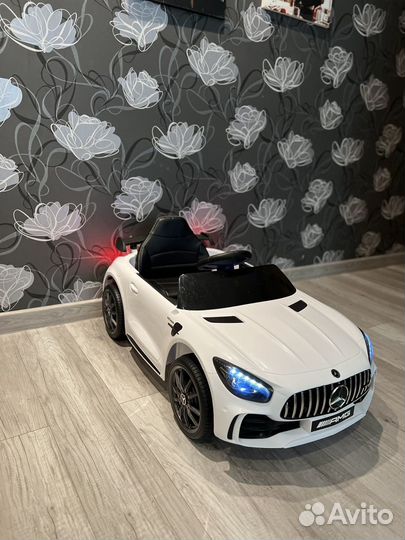 Электромобиль