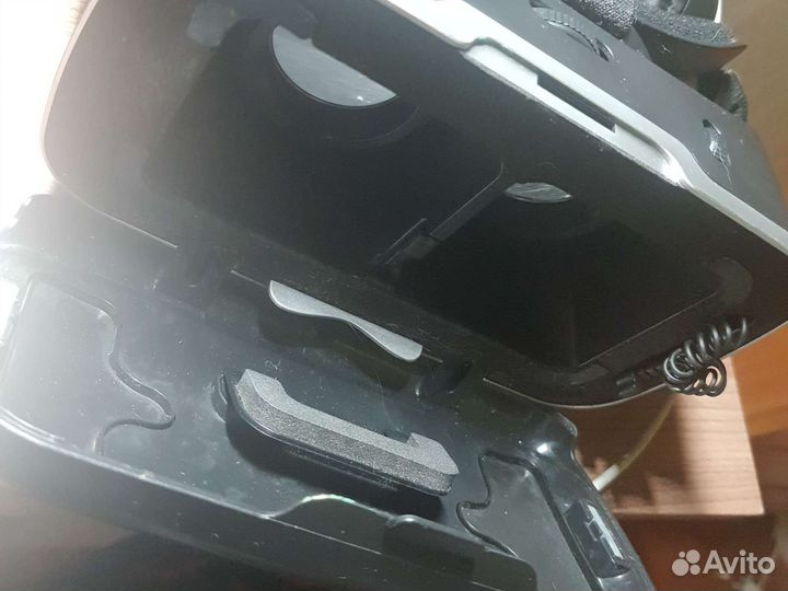 Очки виртуальной реальности с пультом