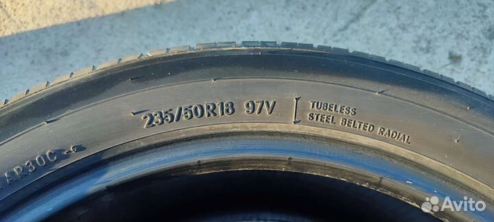 Toyo Tranpath R30 235/50 R18 97V