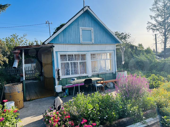 Дача 20 м² на участке 6 сот.