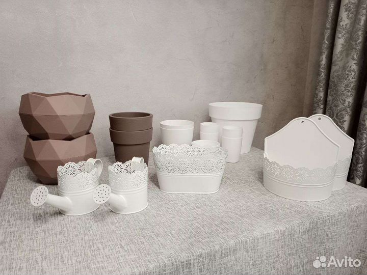 Искуственные цветы в горшочках (мини)