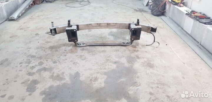 Продам тормозные диски передние с суппортами