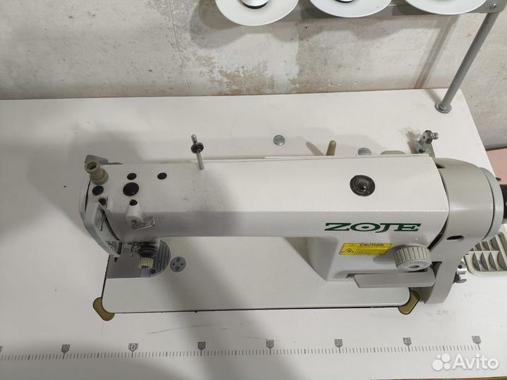 Прямострочная швейная машина челночного стежка Zoj