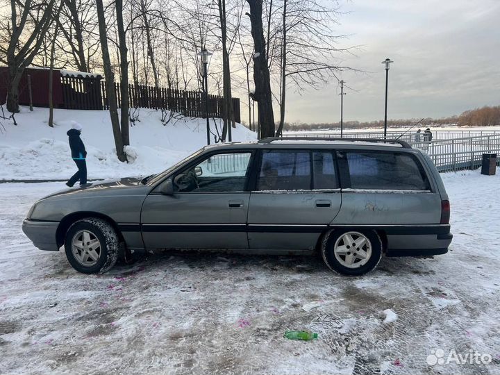 Opel Omega 2.0 МТ, 1991, 200 000 км